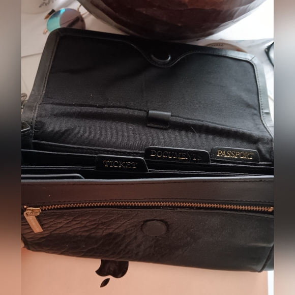 BCBG Black Leather Travel Documents Clutch Passport Wallet - Picture 4 of 4